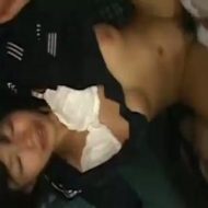 【痴漢レイプ動画】塾帰りのJC少女が鬼畜な痴漢集団に襲われて処女膜破壊の連続中出しレイプされてしまう・・・